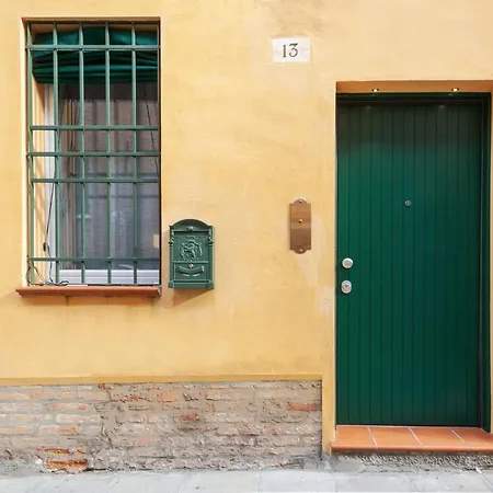 L'Angolo Segreto Nel Pieno Centro Di Ferrara Exterior photo
