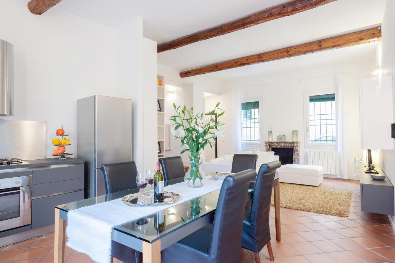 Apartment L'angolo Segreto Nel Pieno Centro Di *