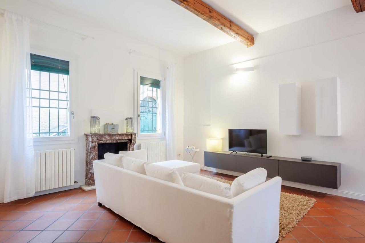 L'angolo Segreto Nel Pieno Centro Di Apartment Ferrara